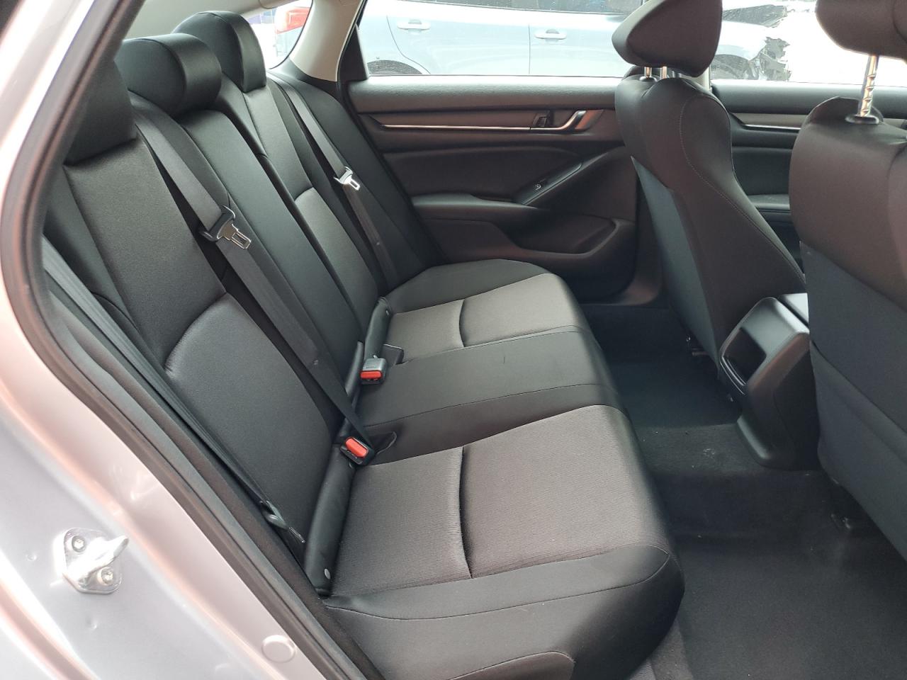 2022 Honda Accord Lx VIN: 1HGCV1F18NA027633 Lot: 80299055