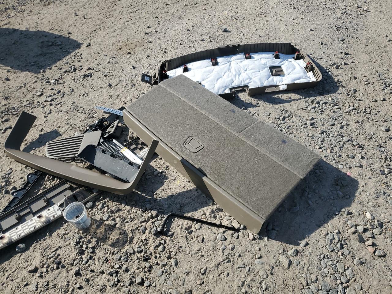 2018 GMC Yukon Slt VIN: 1GKS2BKC5JR128029 Lot: 82117415