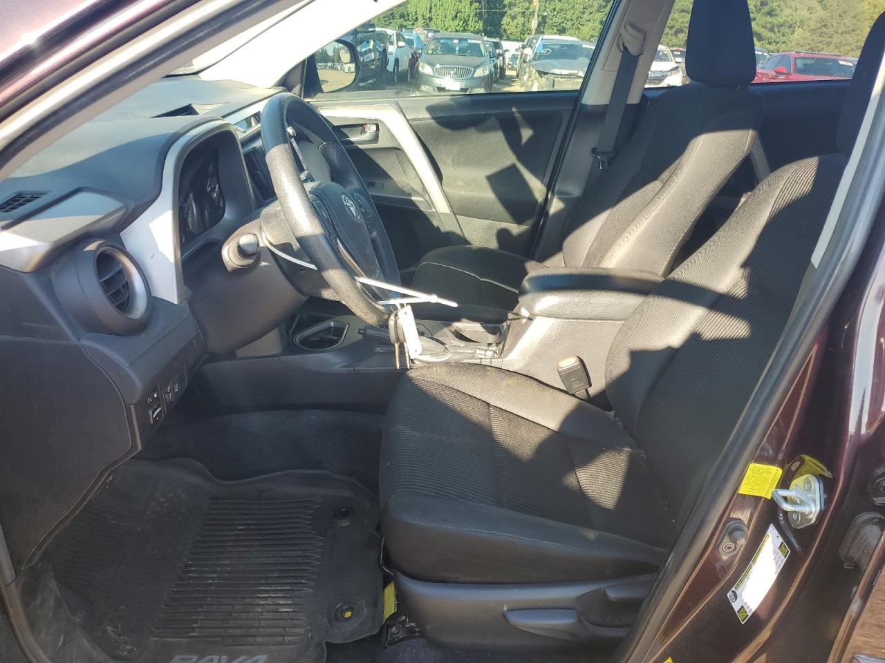 2018 Toyota Rav4 Le VIN: 2T3ZFREV3JW432223 Lot: 82127495