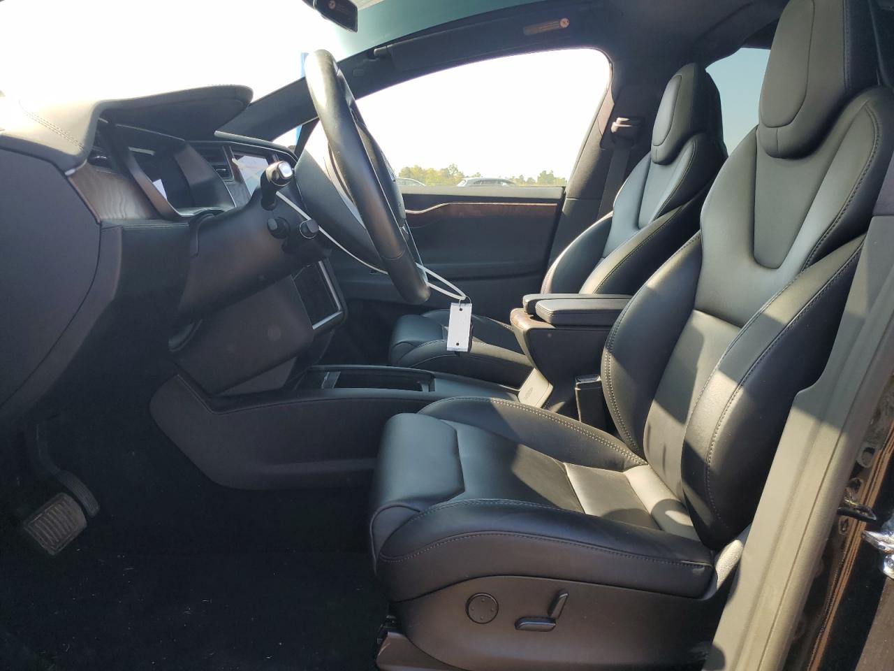 2018 Tesla Model X VIN: 5YJXCDE25JF121990 Lot: 81138065