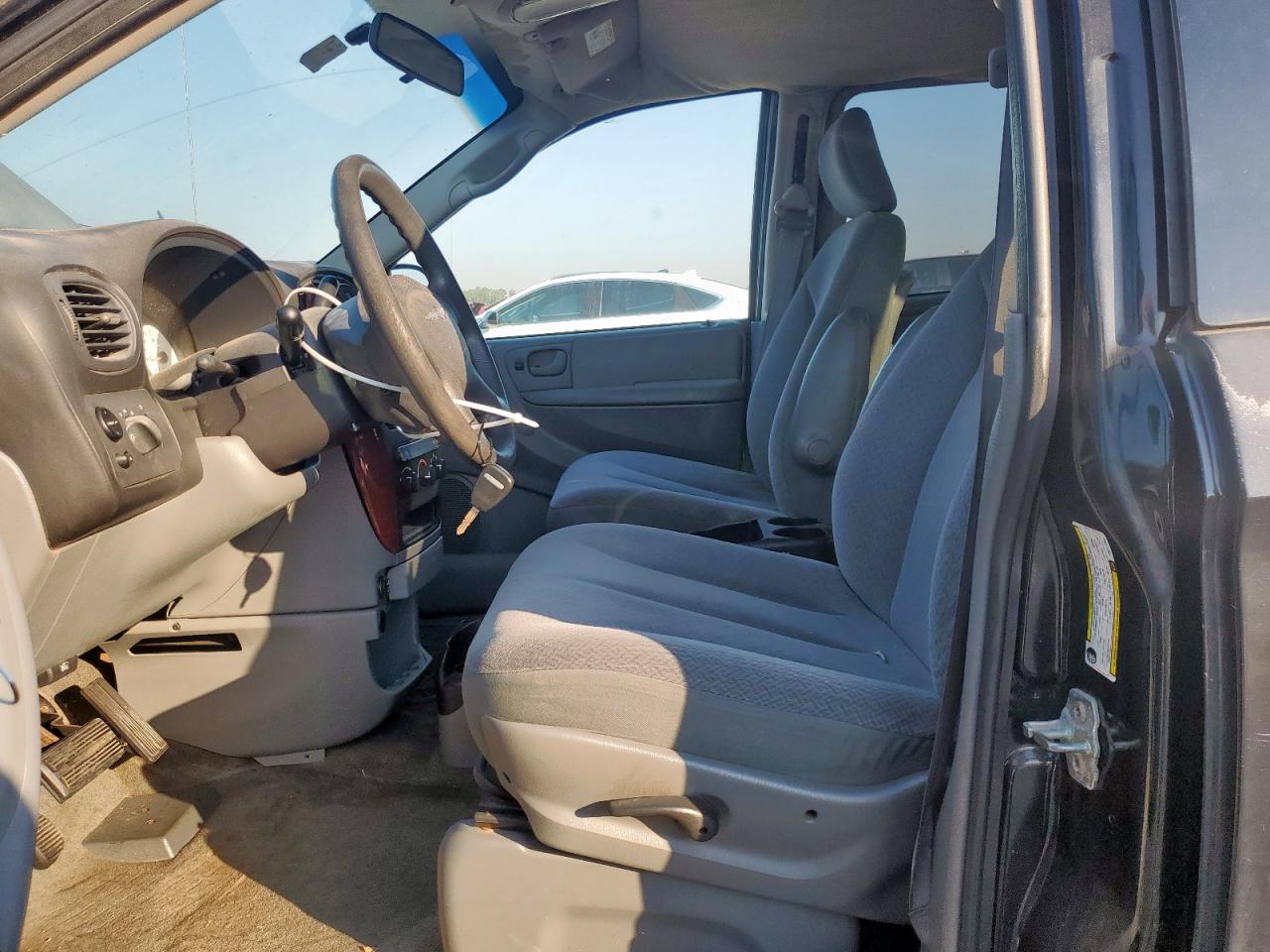 2005 Chrysler Town & Country Lx VIN: 2C4GP44R95R277284 Lot: 80938085