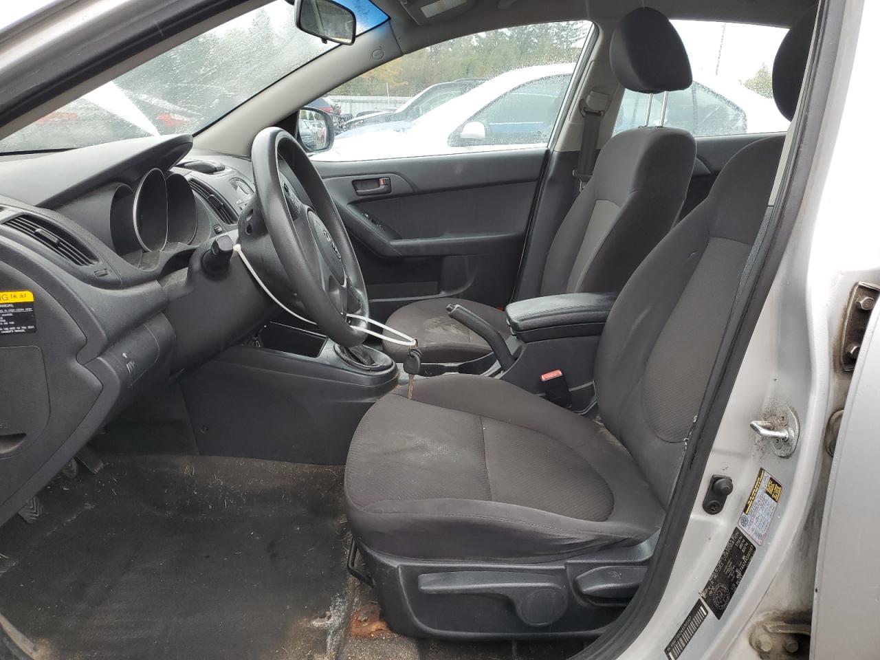 2010 Kia Forte Lx VIN: KNAFT4A24A5305107 Lot: 81212345