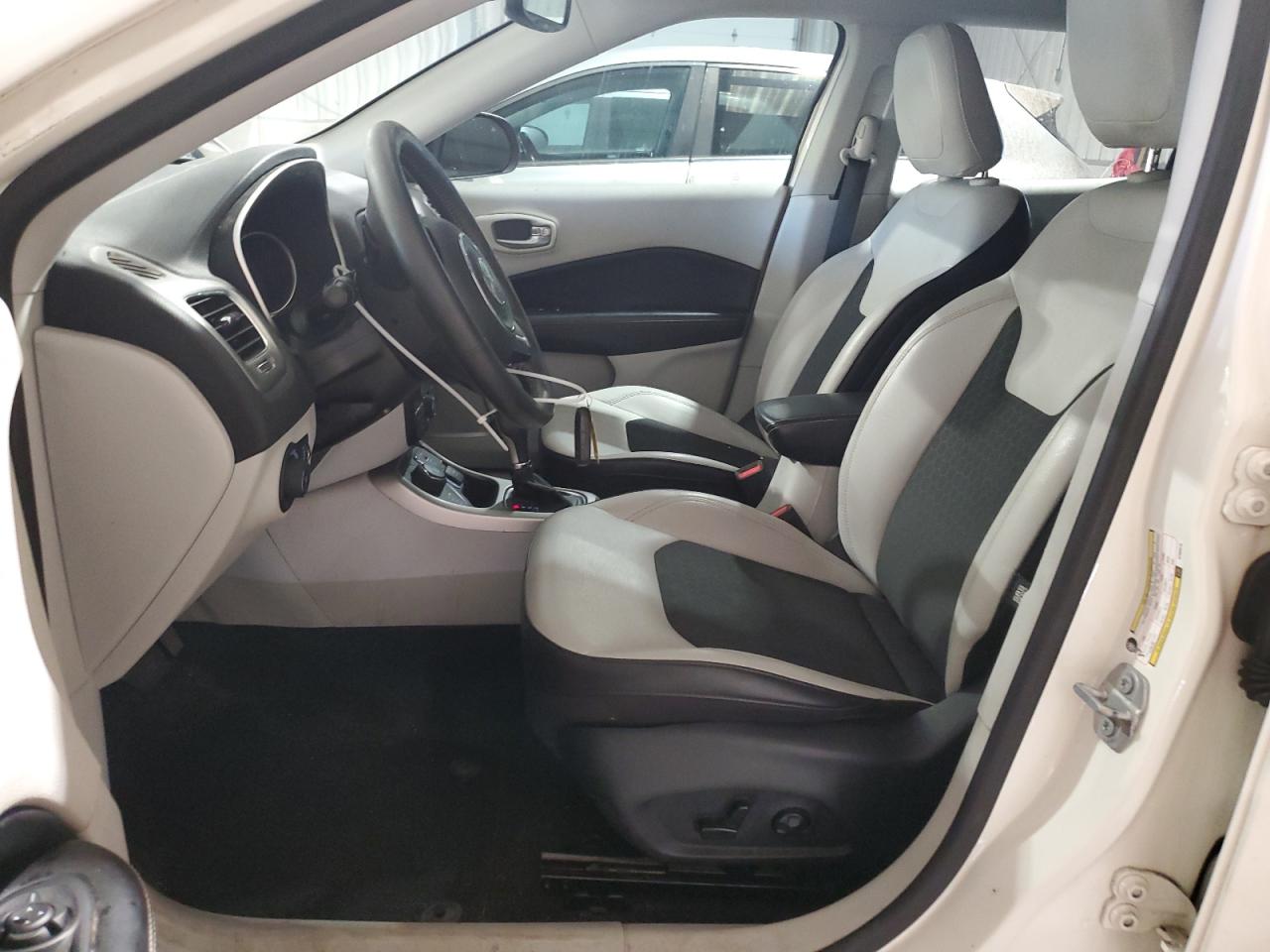 2019 Jeep Compass Latitude VIN: 3C4NJDBB3KT653419 Lot: 71898195