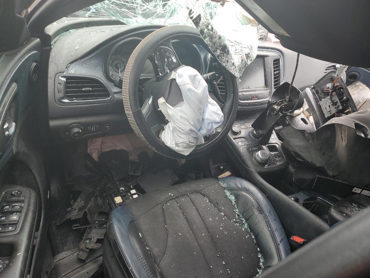 2015 Chrysler 200 S VIN: 1C3CCCDG6FN615763 Lot: 83810965