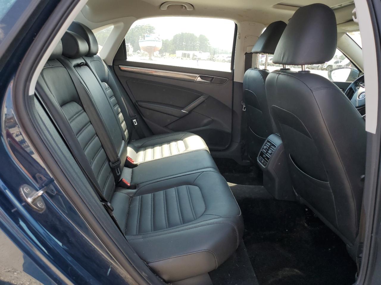 2018 Volkswagen Passat Sel Premium VIN: 1VWCA7A33JC014080 Lot: 71461685