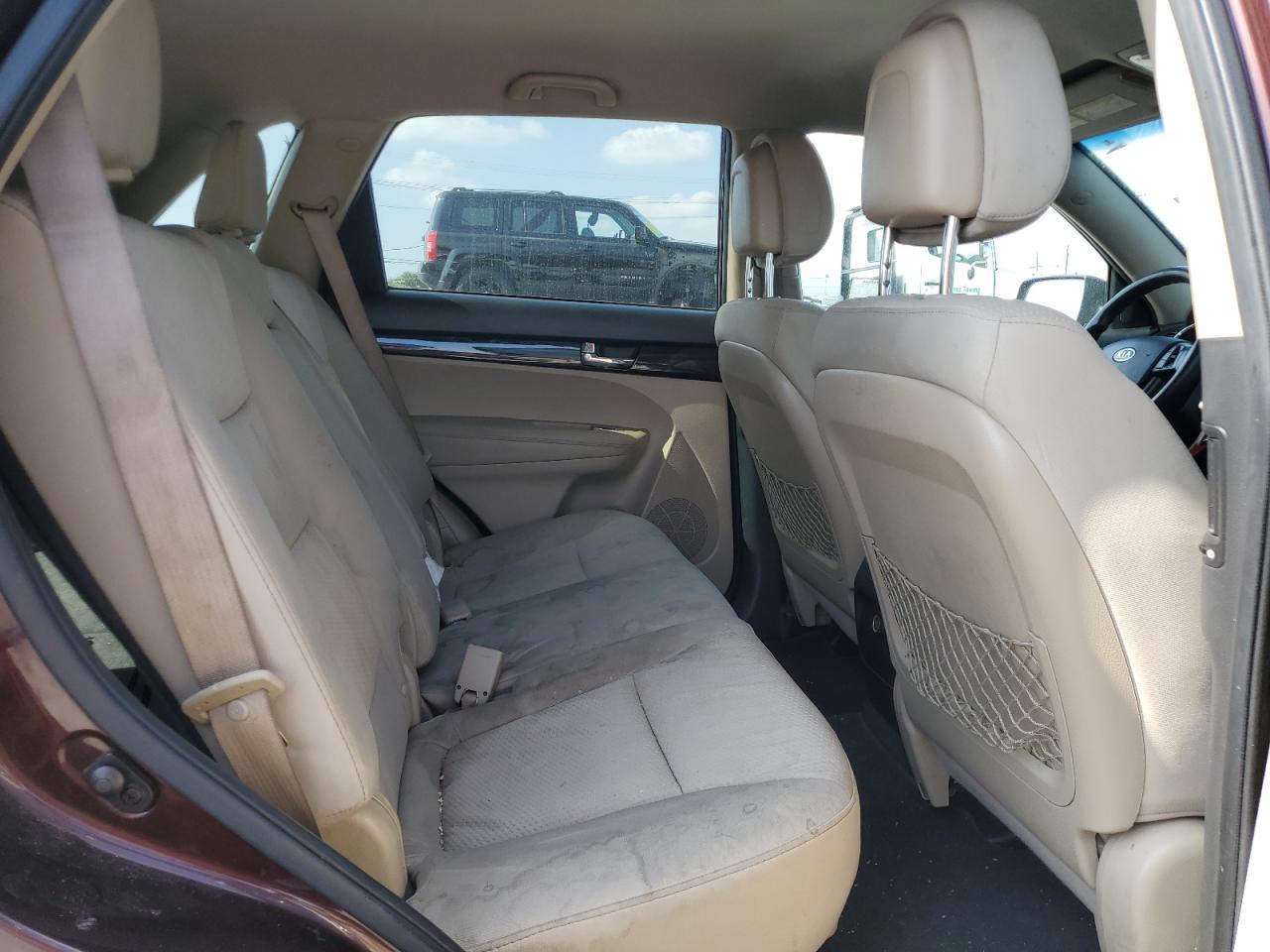 2012 Kia Sorento Base VIN: 5XYKT4A10CG286767 Lot: 81879795