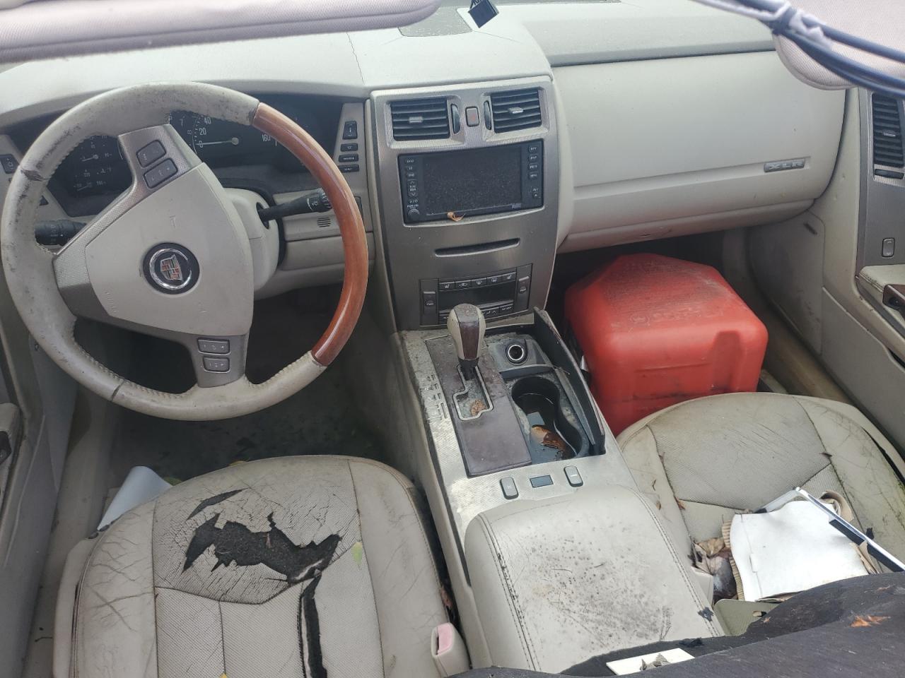 2005 Cadillac Xlr VIN: 1G6YV34A855600979 Lot: 65253245