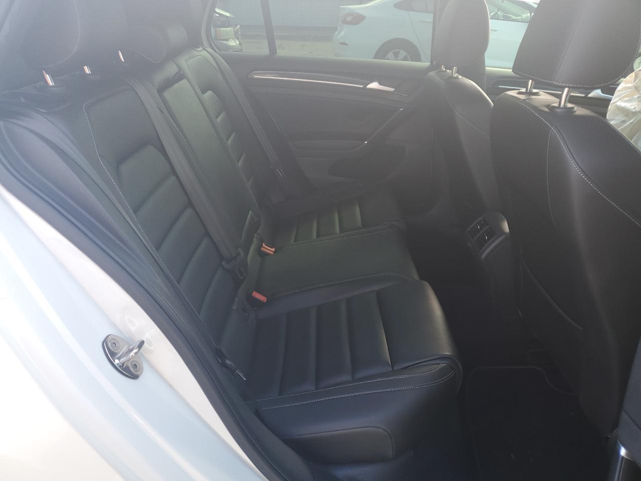 2017 Volkswagen Golf R VIN: WVWVF7AUXHW142105 Lot: 82137035