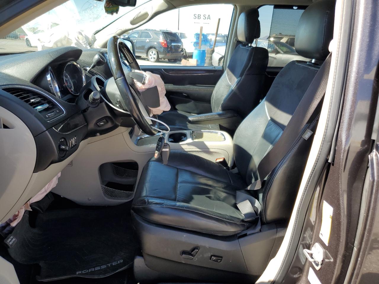 2016 Chrysler Town & Country Limited Platinum VIN: 2C4RC1GG8GR215844 Lot: 84833435