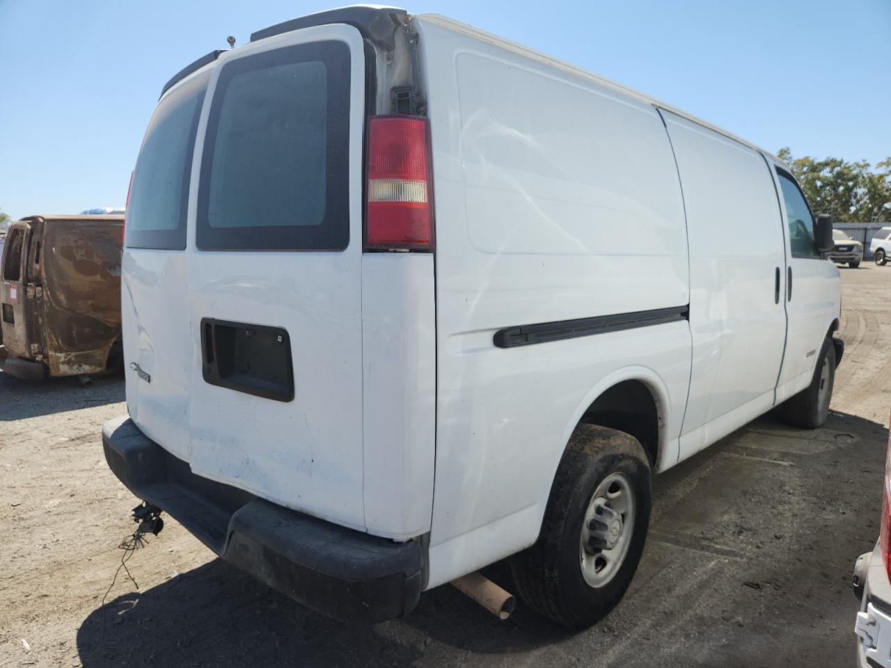2006 Chevrolet Express G3500 VIN: 1GCHG35U361166253 Lot: 71674255