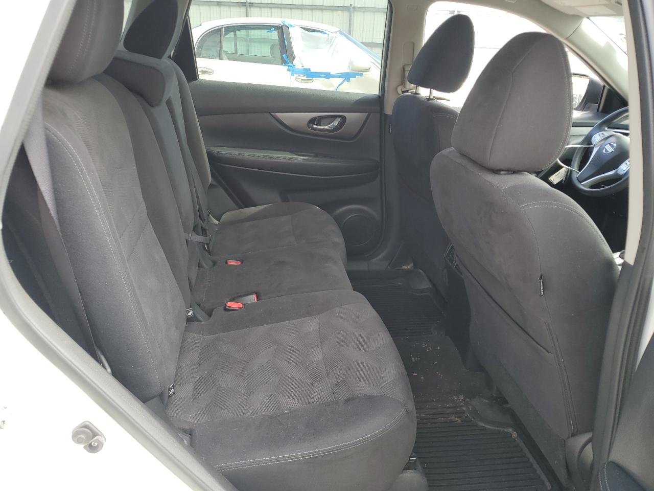 2015 Nissan Rogue S VIN: KNMAT2MV8FP521903 Lot: 80819595