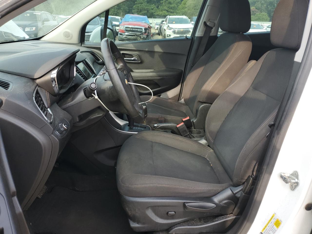 2018 Chevrolet Trax Ls VIN: KL7CJKSB1JB555630 Lot: 80642555