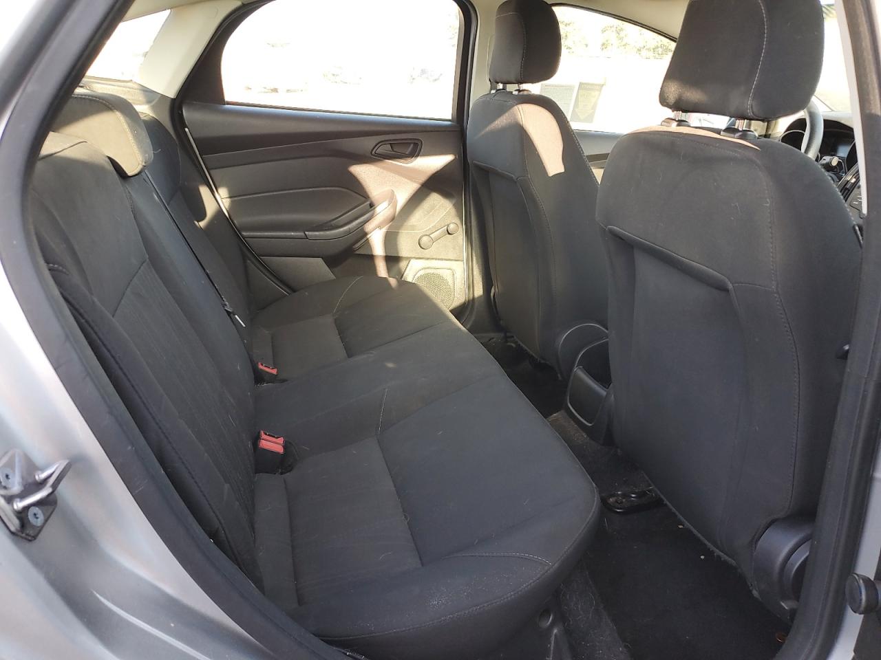 2016 Ford Focus S VIN: 1FADP3E29GL395660 Lot: 70709995