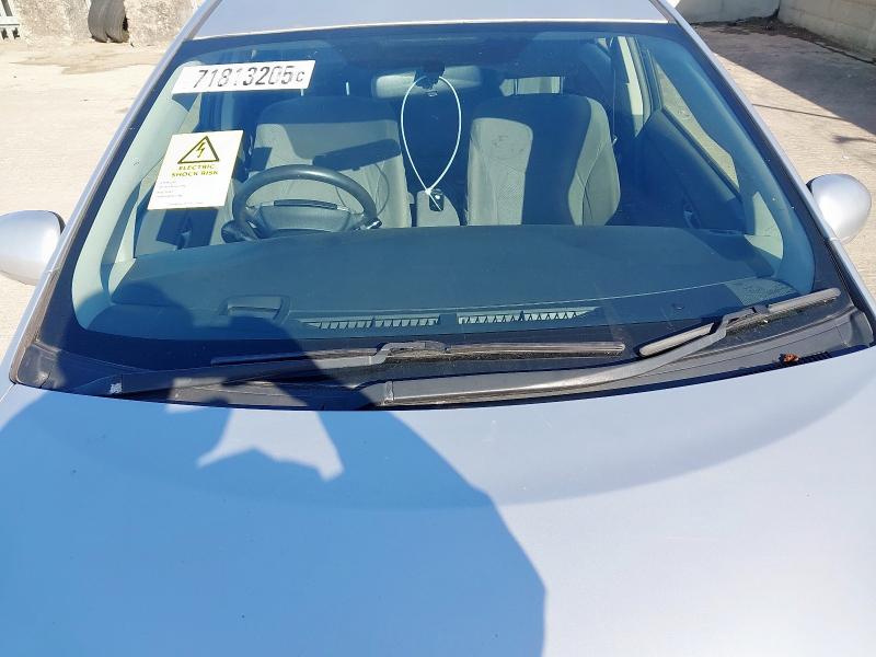 2011 TOYOTA PRIUS T3 VVT-I CVT 
