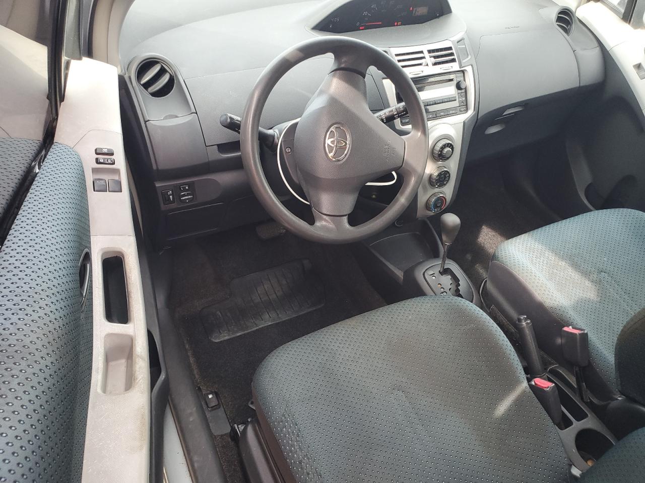 2007 Toyota Yaris VIN: JTDJT923575111857 Lot: 81115965