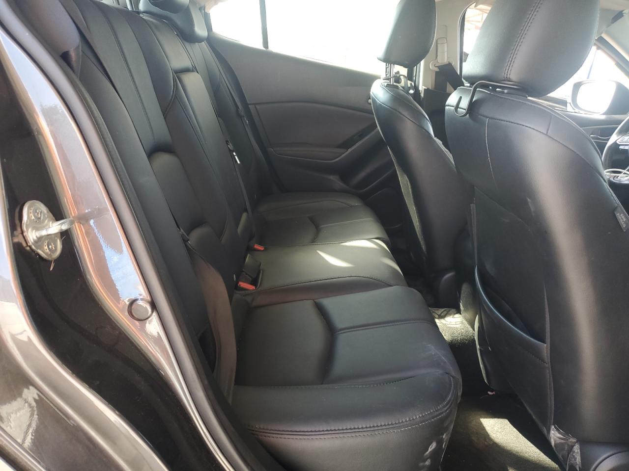 2018 Mazda 3 Touring VIN: 3MZBN1L39JM226765 Lot: 81372255