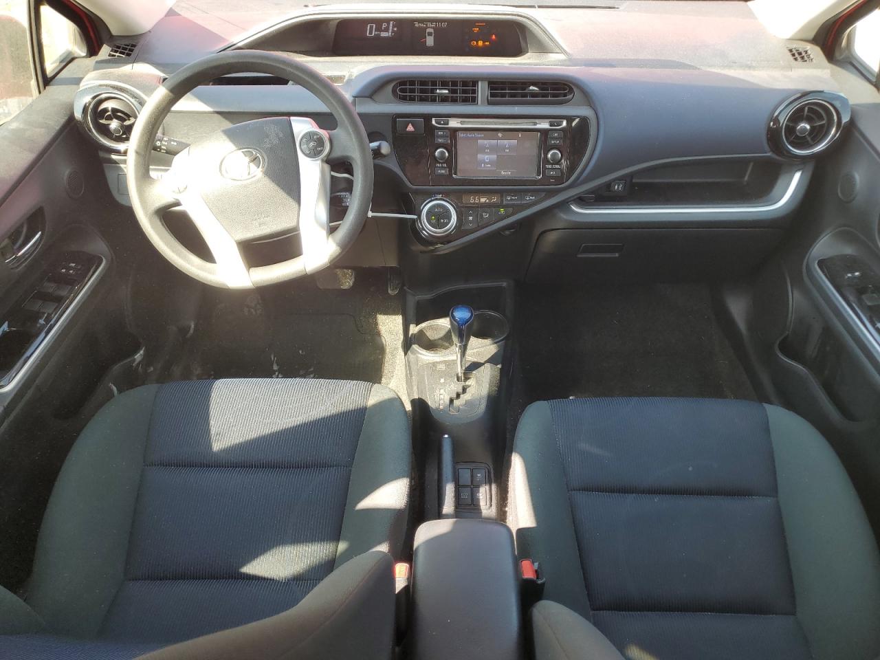 2015 Toyota Prius C VIN: JTDKDTB30F1104139 Lot: 70825795