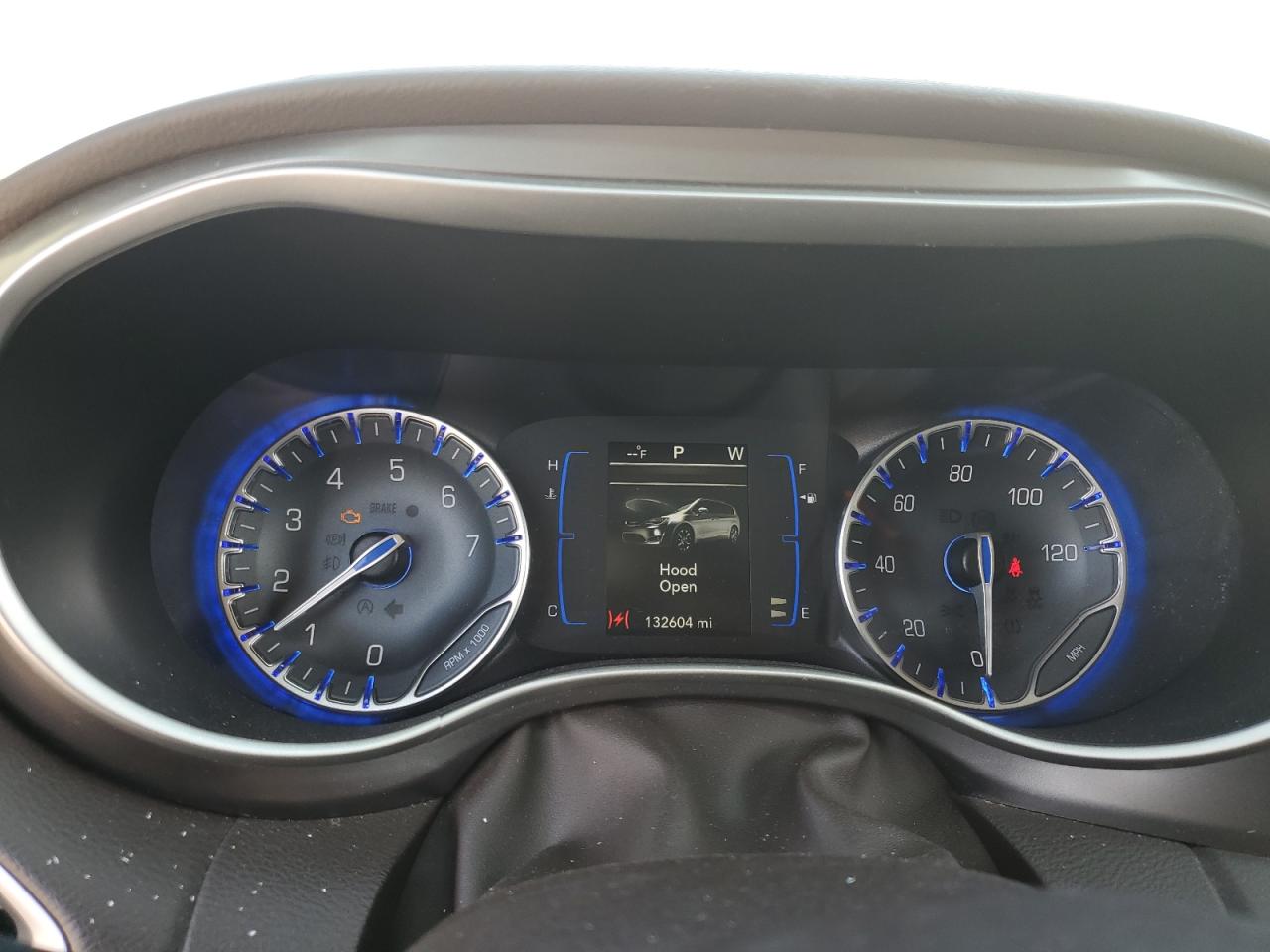 2018 Chrysler Pacifica Touring L VIN: 2C4RC1BG9JR141512 Lot: 71964325