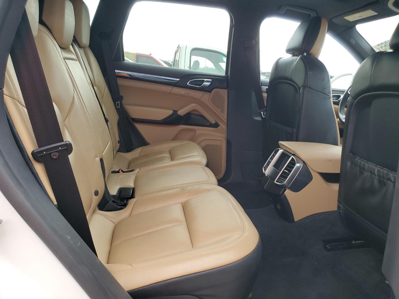 2018 Porsche Cayenne VIN: WP1AA2A27JKA00157 Lot: 81611965