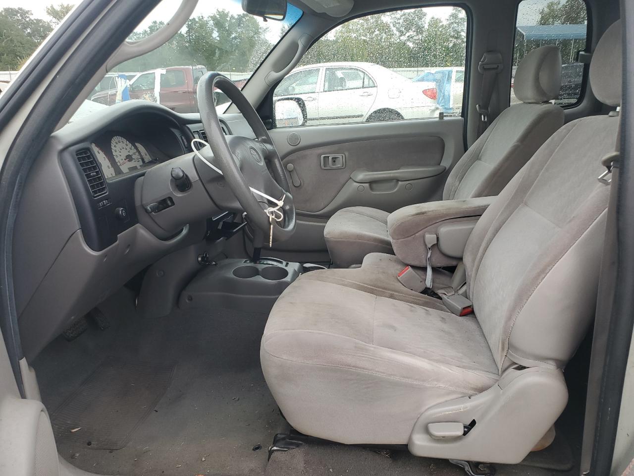 2004 Toyota Tacoma Xtracab VIN: 5TEVL52NX4Z405761 Lot: 81811315