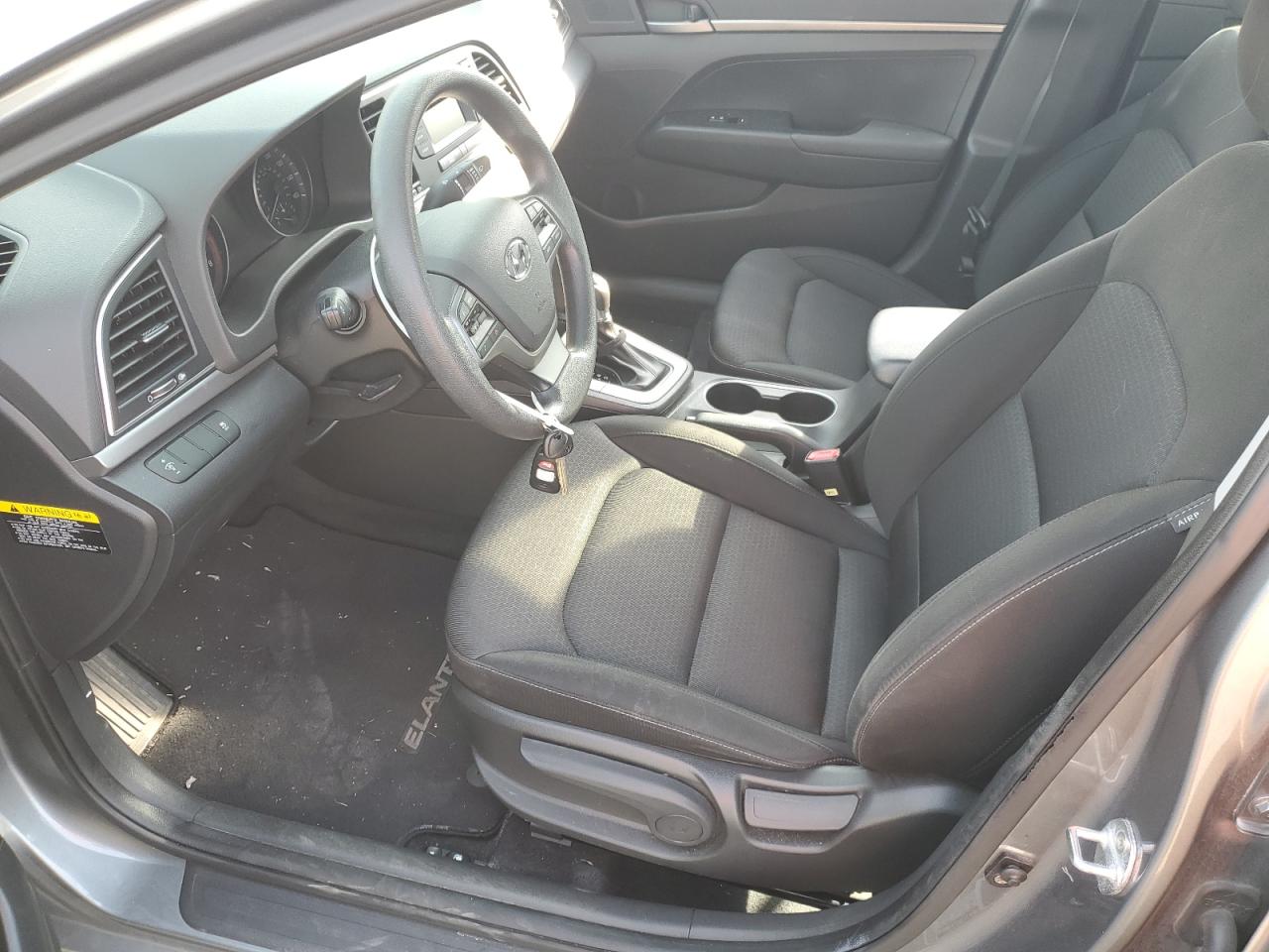 2018 Hyundai Elantra Se VIN: KMHD74LF5JU571865 Lot: 81618055