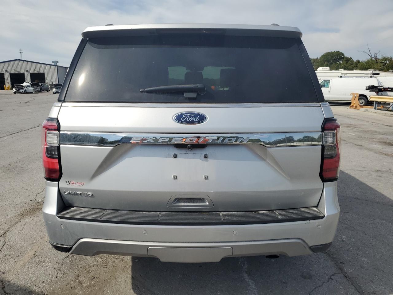 2018 Ford Expedition Limited VIN: 1FMJU2AT8JEA34099 Lot: 83957235