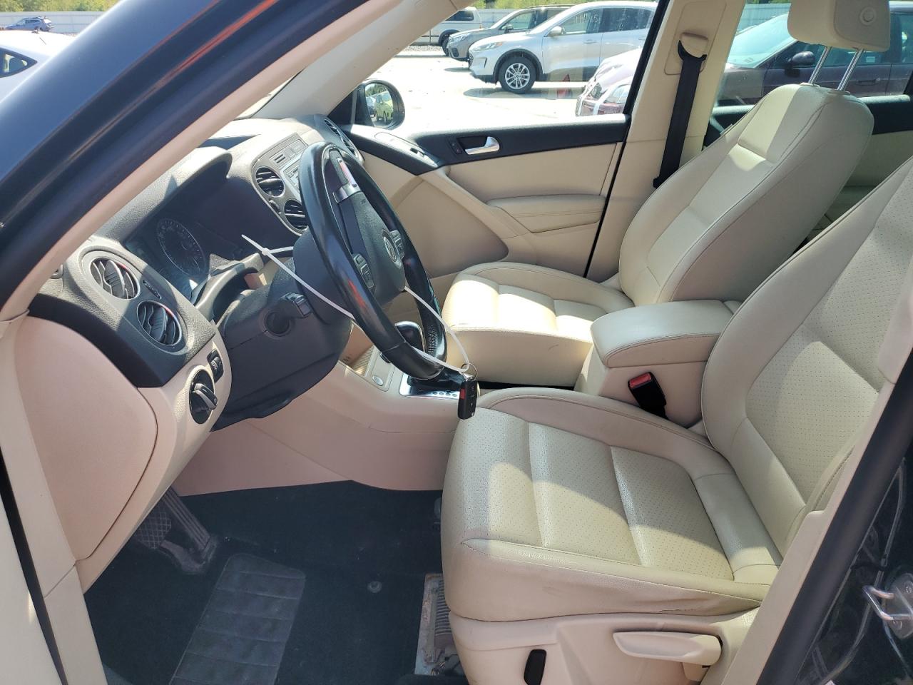 2015 Volkswagen Tiguan S VIN: WVGBV7AX8FW608767 Lot: 80087505