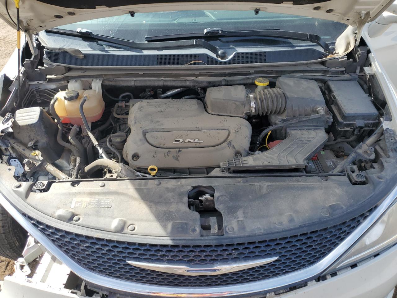 2017 Chrysler Pacifica Touring L VIN: 2C4RC1BG6HR584162 Lot: 84220475