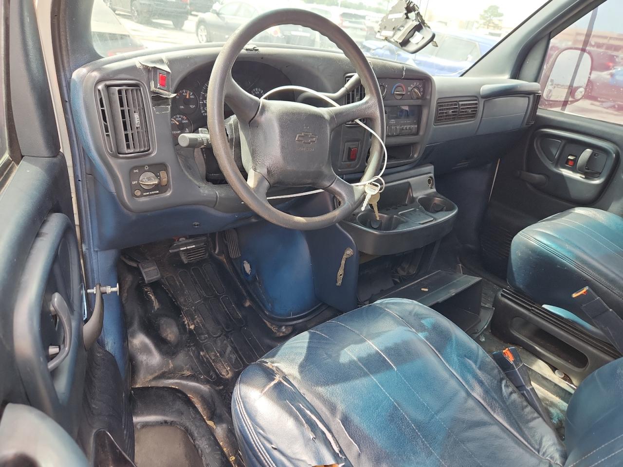 2000 Chevrolet Express G2500 VIN: 1GCFG25W1Y1122628 Lot: 83970035