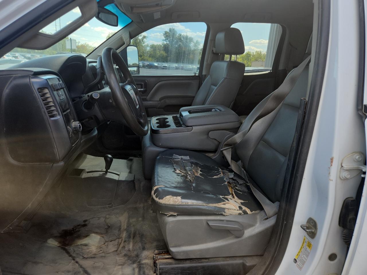 2015 GMC Sierra K2500 Heavy Duty VIN: 1GT22XEG1FZ110173 Lot: 81864505