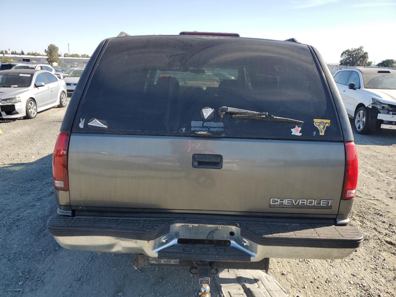 1999 Chevrolet Suburban K1500 VIN: 3GNFK16R6XG236729 Lot: 71226015