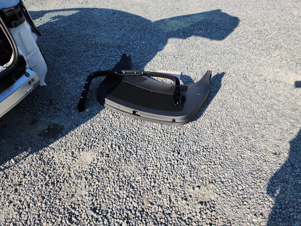 2025 Tesla Model Y VIN: 7SAYGDED4SA352889 Lot: 80346865