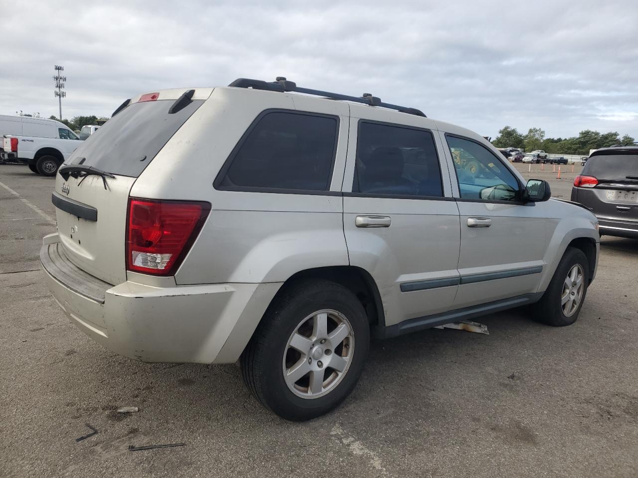 2008 Jeep Grand Cherokee Laredo silver null gas 1J8GR48K98C205434 photo #4