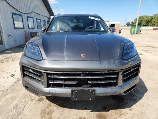  PORSCHE CAYENNE 2025 Серый
