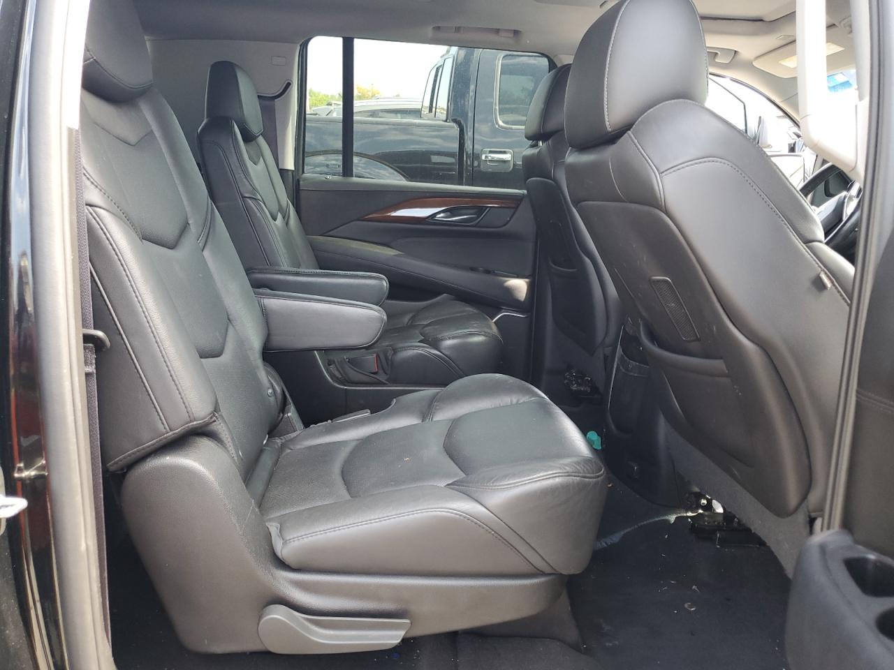 2017 Cadillac Escalade Esv Premium Luxury VIN: 1GYS4JKJ2HR182844 Lot: 80794725