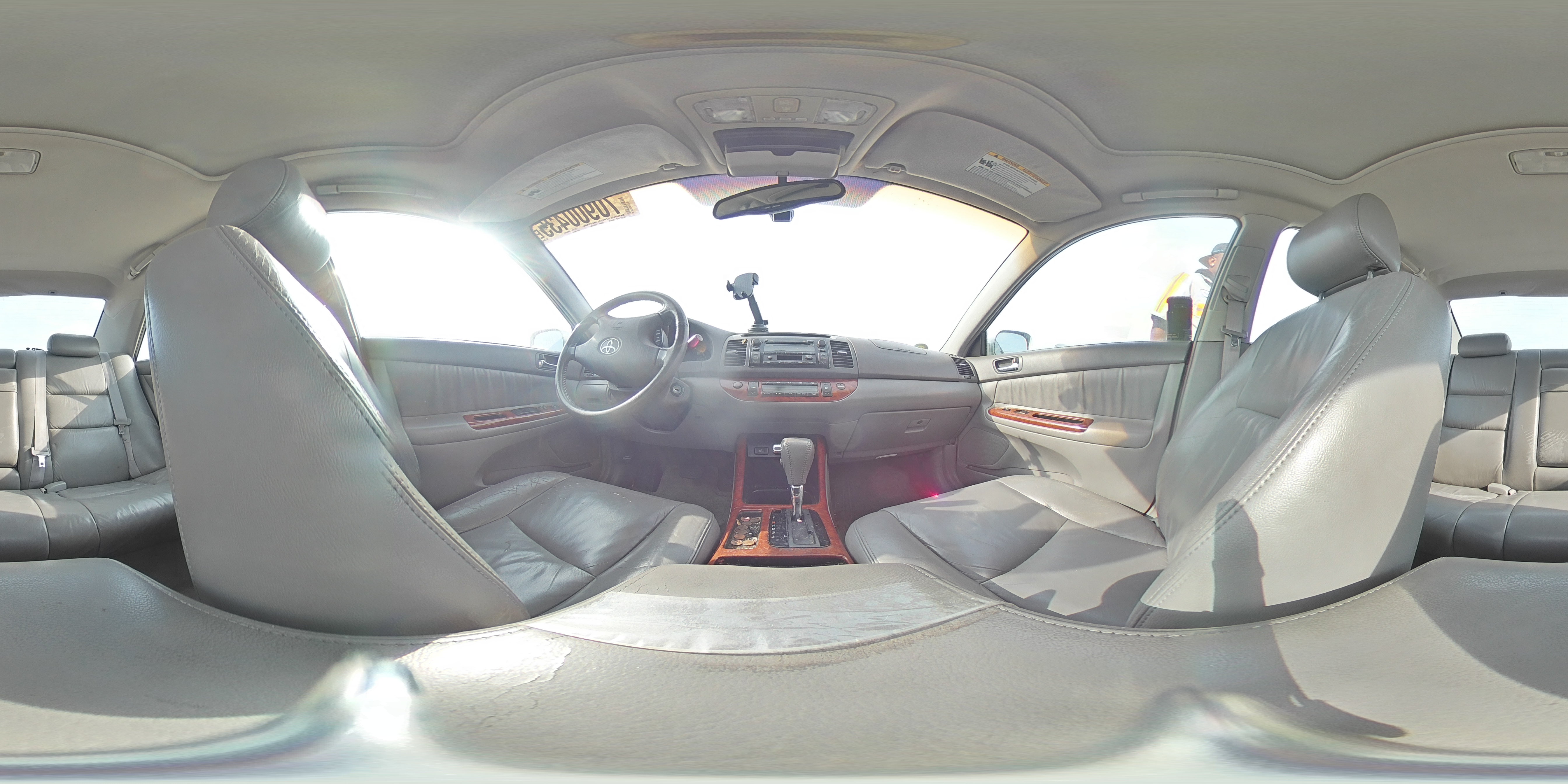 2004 Toyota Camry Le VIN: 4T1BF32K94U581595 Lot: 70900435