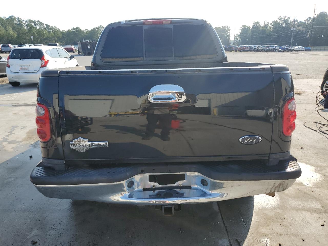 2002 Ford F150 Supercrew Harley Davidson VIN: 1FTRW07392KD17143 Lot: 81035945