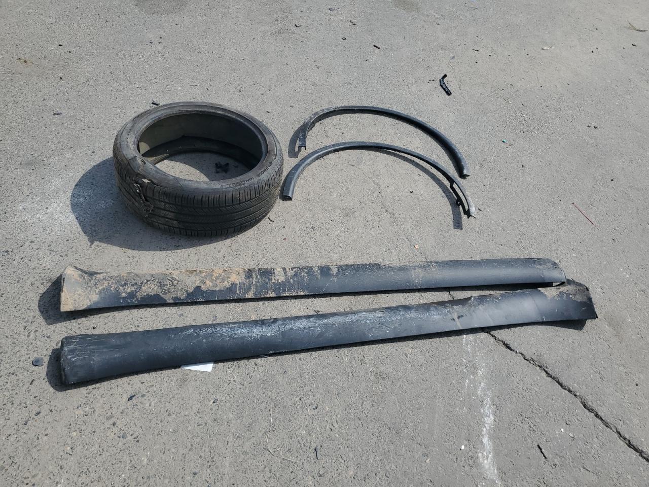 2026 Tesla Model Y VIN: 7SAYGDEE8TA397909 Lot: 84602465