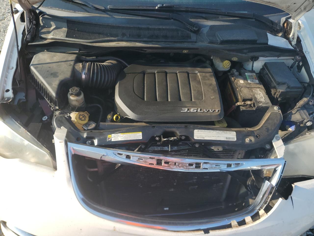 2011 Chrysler Town & Country Touring L VIN: 2A4RR8DG6BR631583 Lot: 81394995