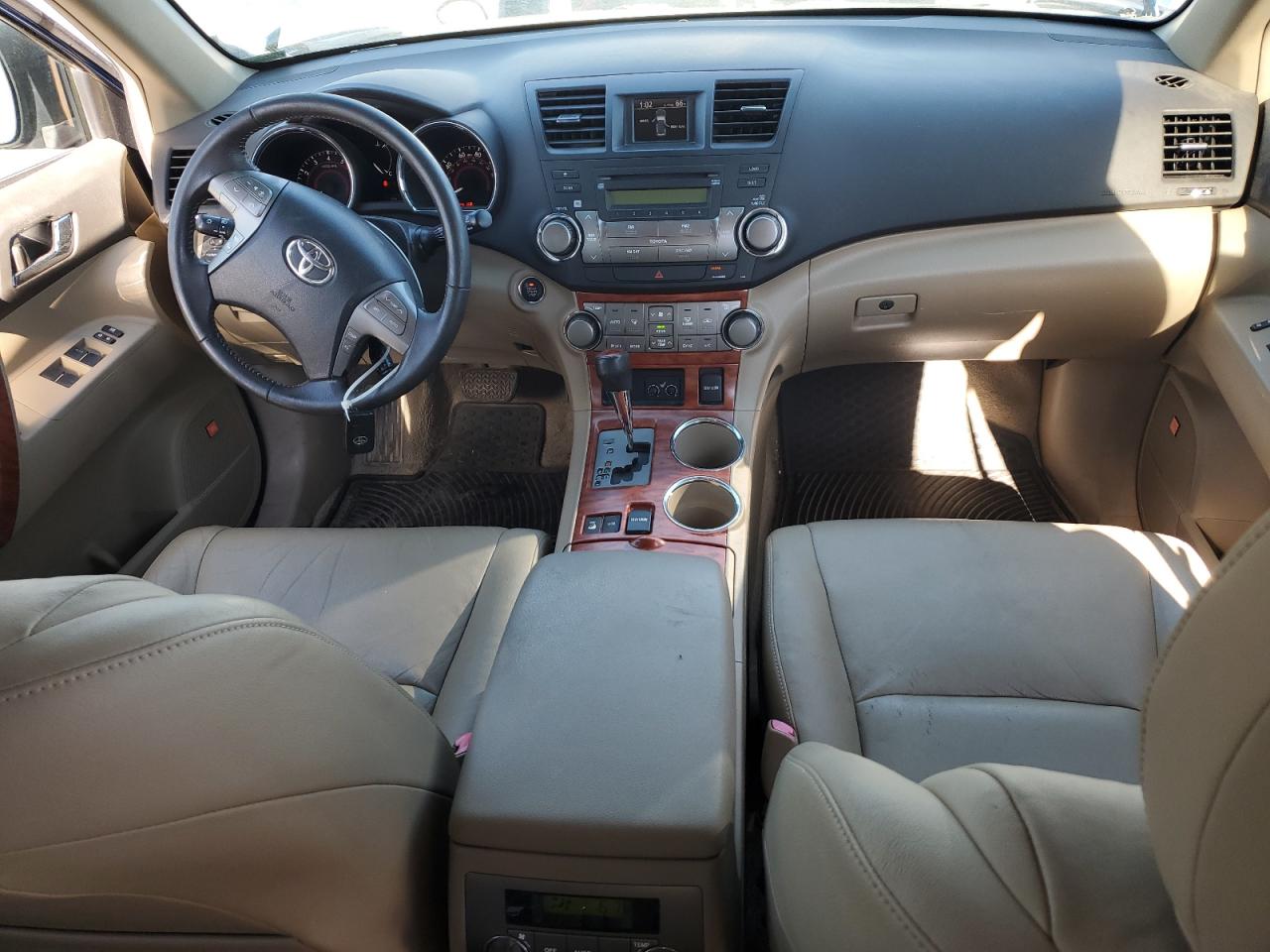 2008 Toyota Highlander Limited VIN: JTEES42A682077075 Lot: 82057695