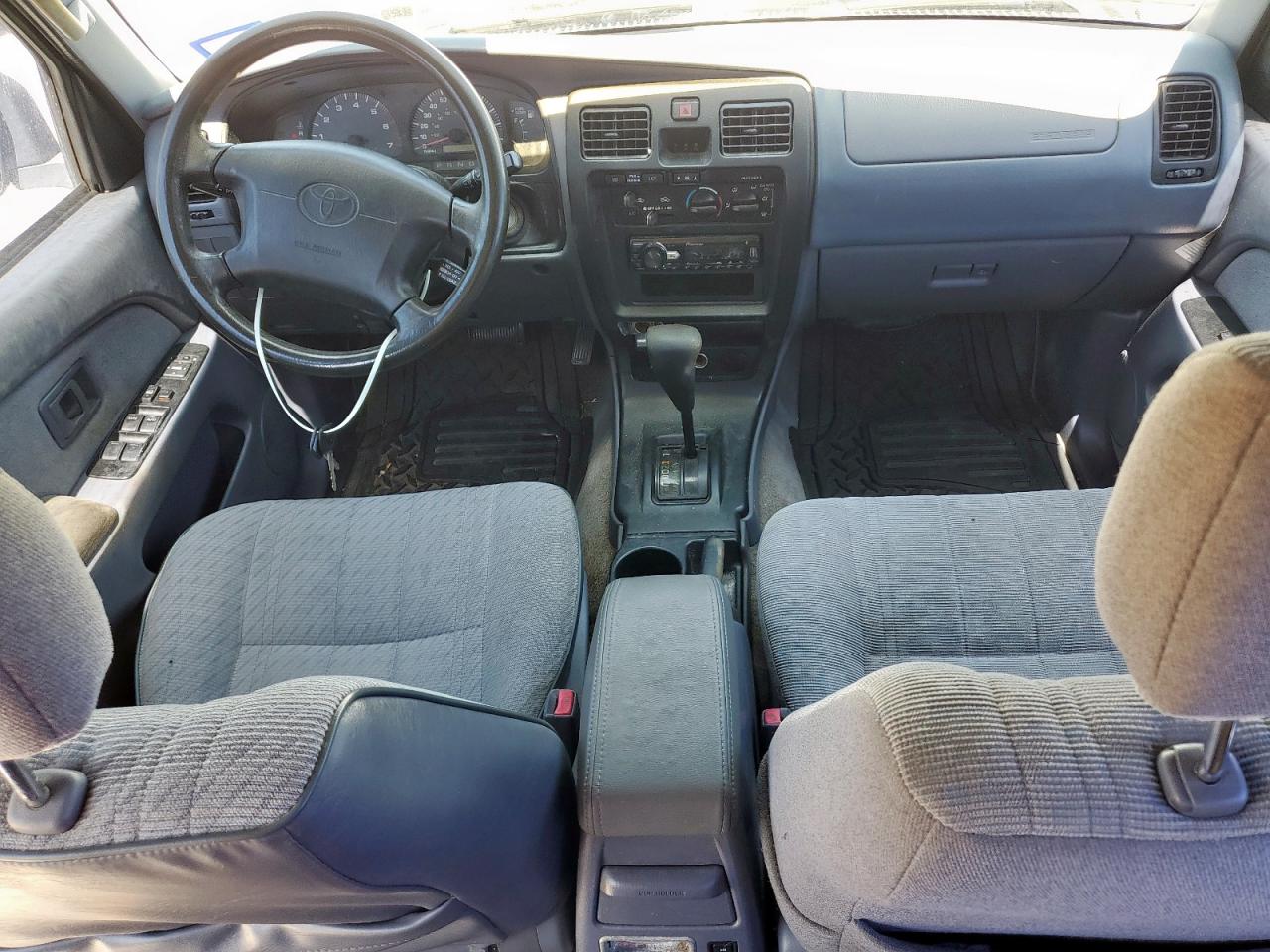 2000 Toyota 4Runner VIN: JT3GM84R8Y0055418 Lot: 81489025
