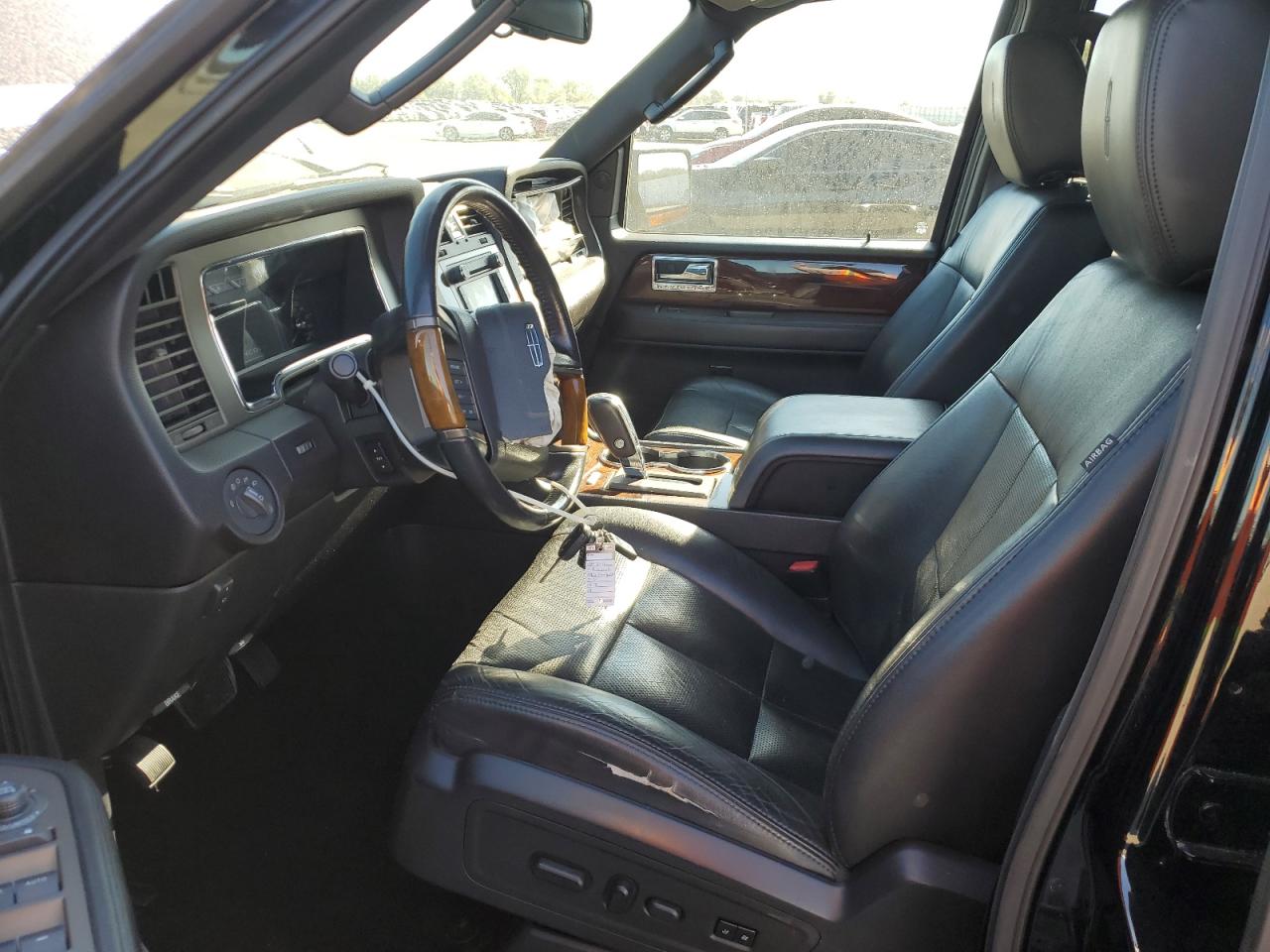 2011 Lincoln Navigator L VIN: 5LMJJ3J54BEJ10335 Lot: 81233155