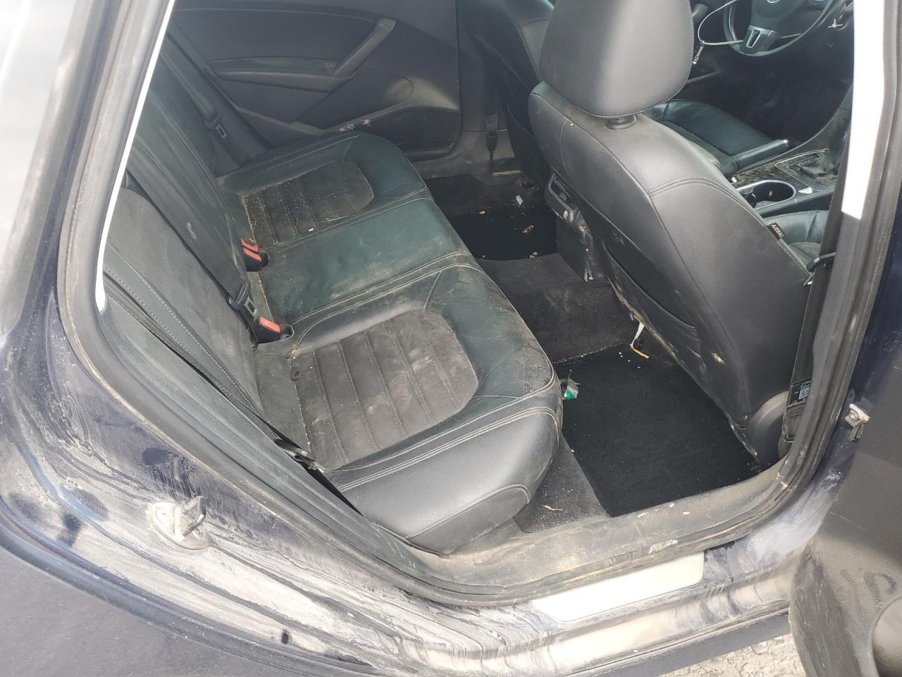 2014 Volkswagen Passat Sel VIN: 1VWCN7A39EC116039 Lot: 82036565