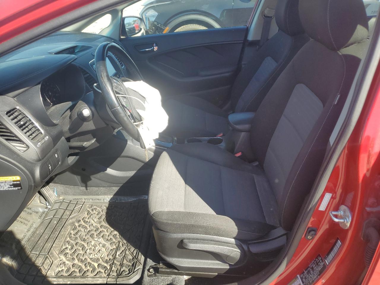 2017 Kia Forte Lx VIN: 3KPFL4A70HE047374 Lot: 84776535