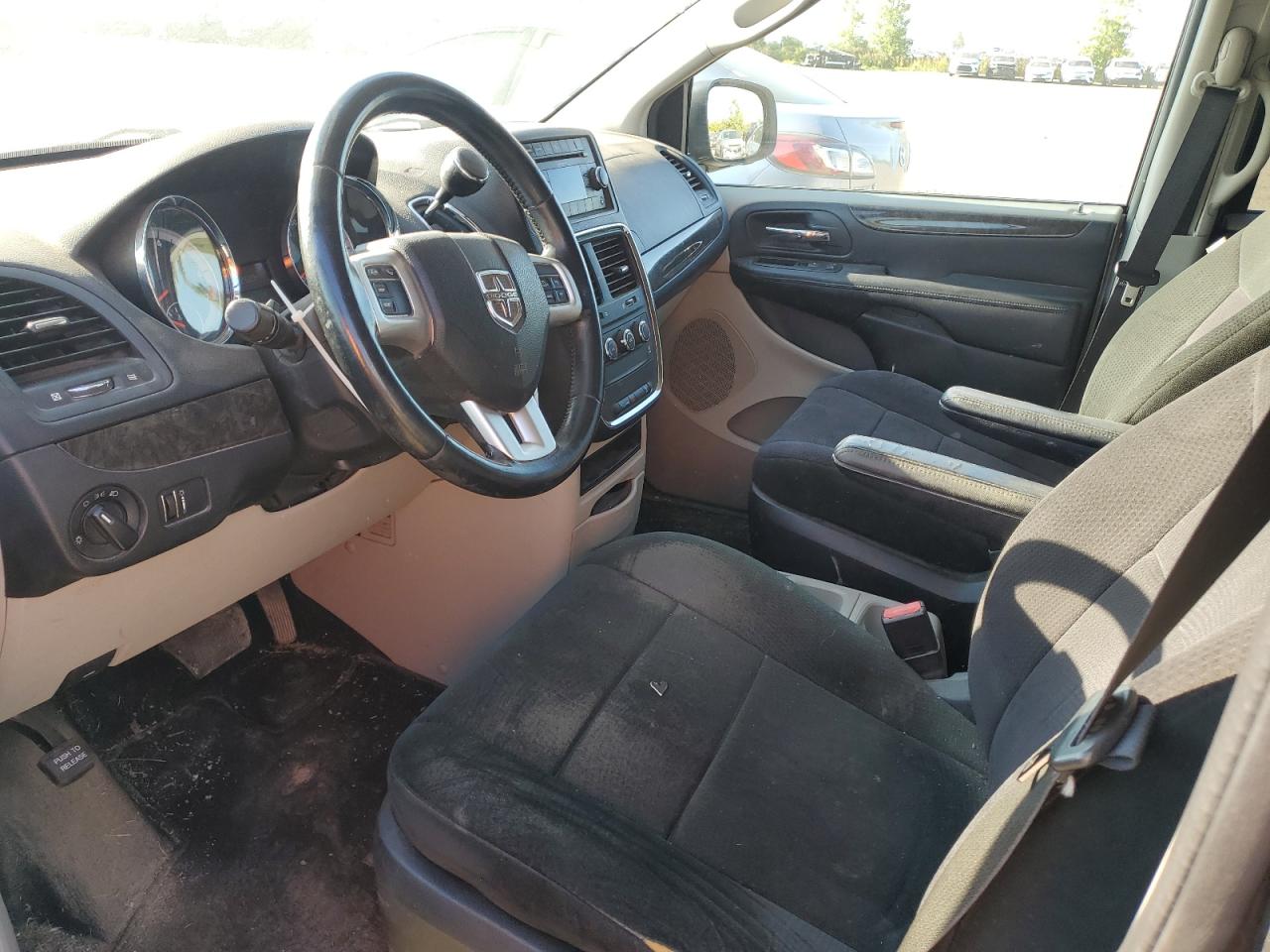 2011 Dodge Grand Caravan Express VIN: 2D4RN4DG4BR761536 Lot: 70197365