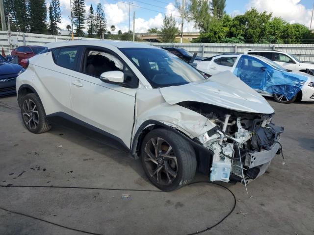  TOYOTA C-HR 2018 Белы