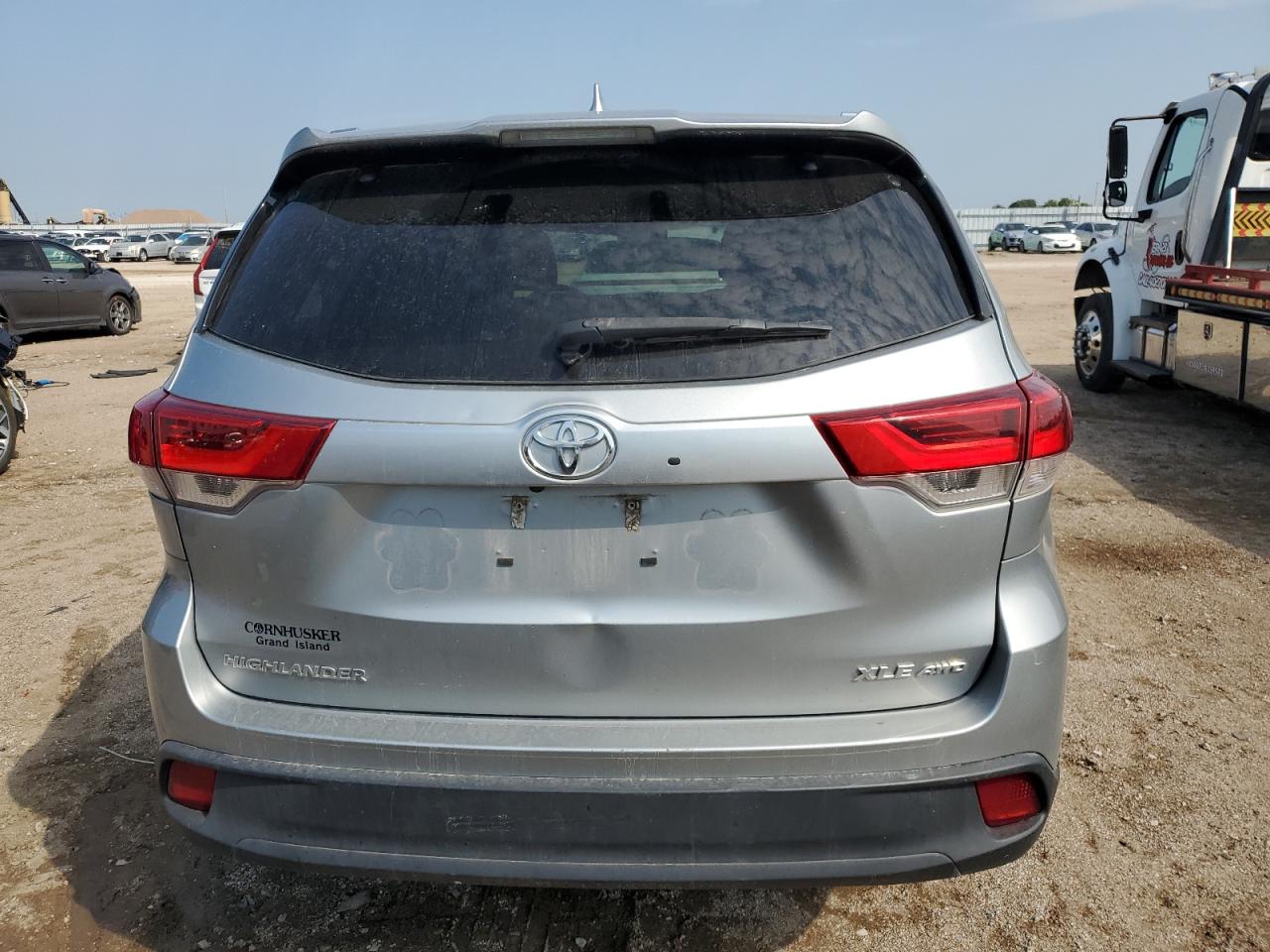2019 Toyota Highlander Se VIN: 5TDJZRFH4KS959879 Lot: 71919195