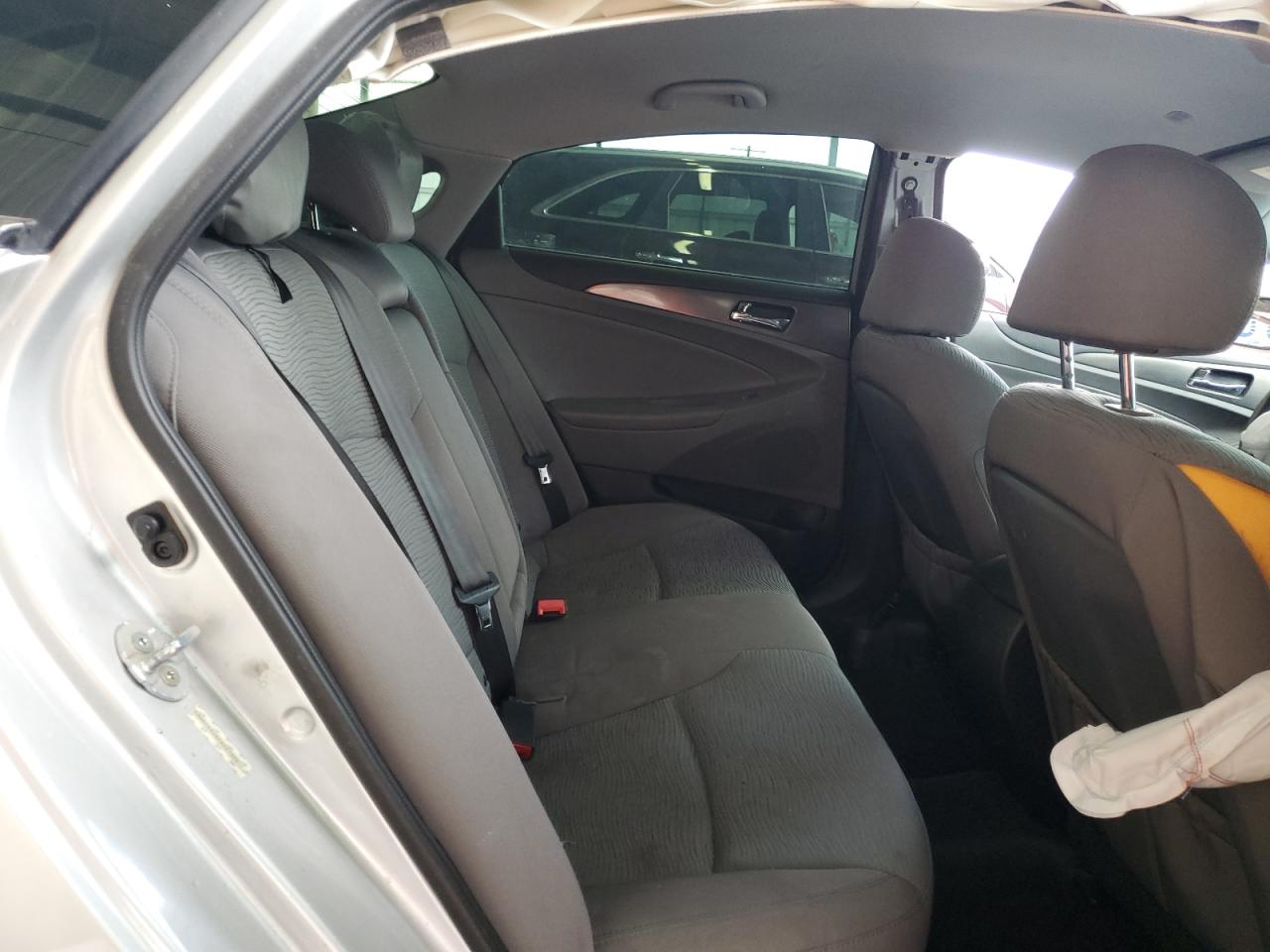 2015 Hyundai Sonata Hybrid VIN: KMHEC4A46FA137352 Lot: 70934335