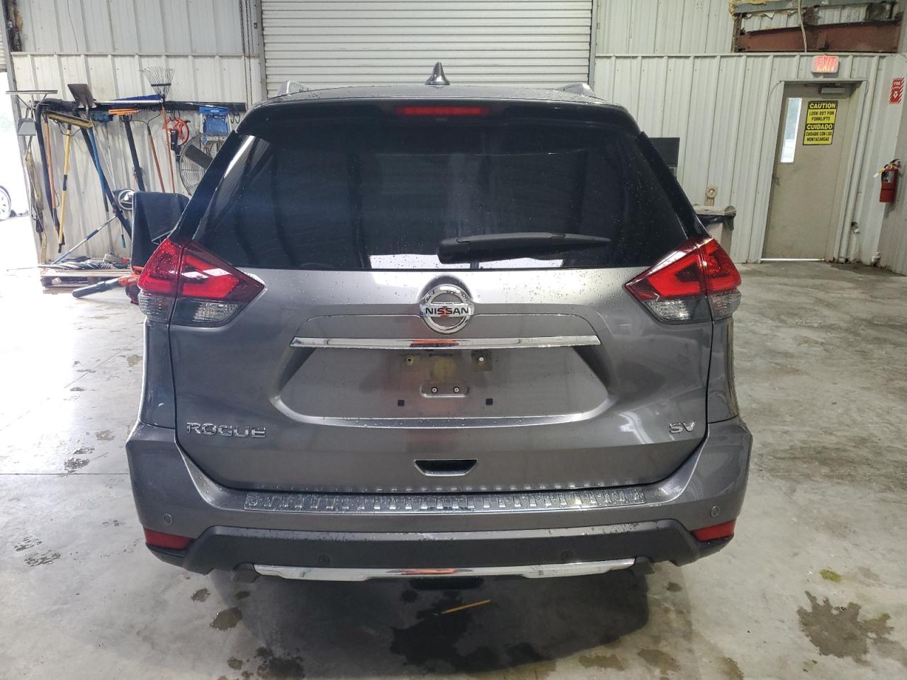 2020 Nissan Rogue S VIN: JN8AT2MTXLW042497 Lot: 80495985