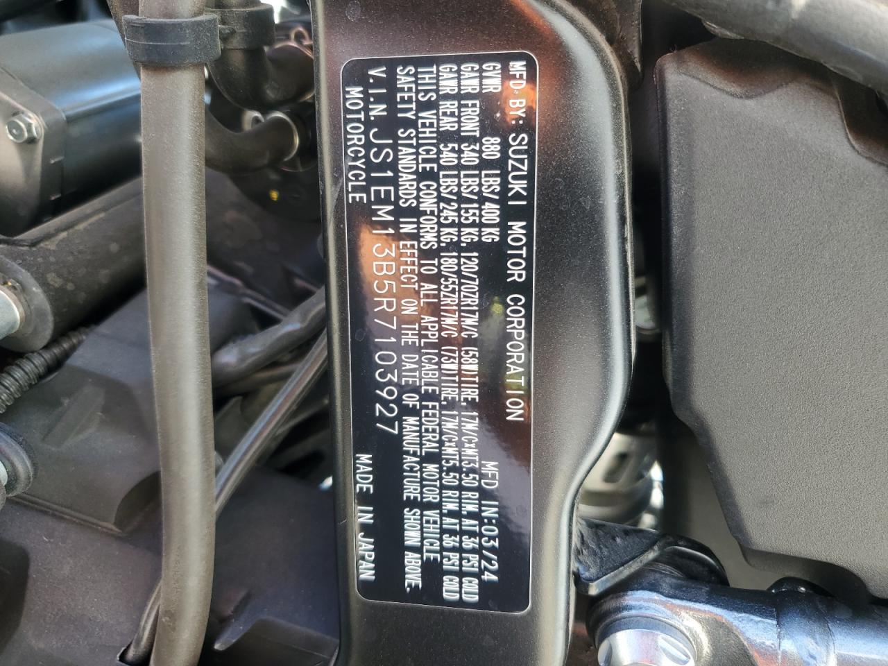 2024 Suzuki Gsx800 F VIN: JS1EM13B5R7103927 Lot: 80314185